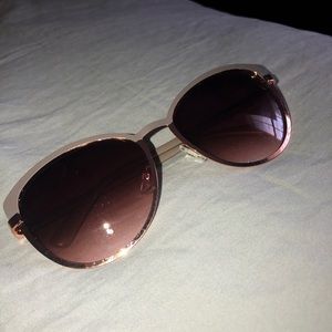 Cute Jessica Simpson sunglasses for sale!